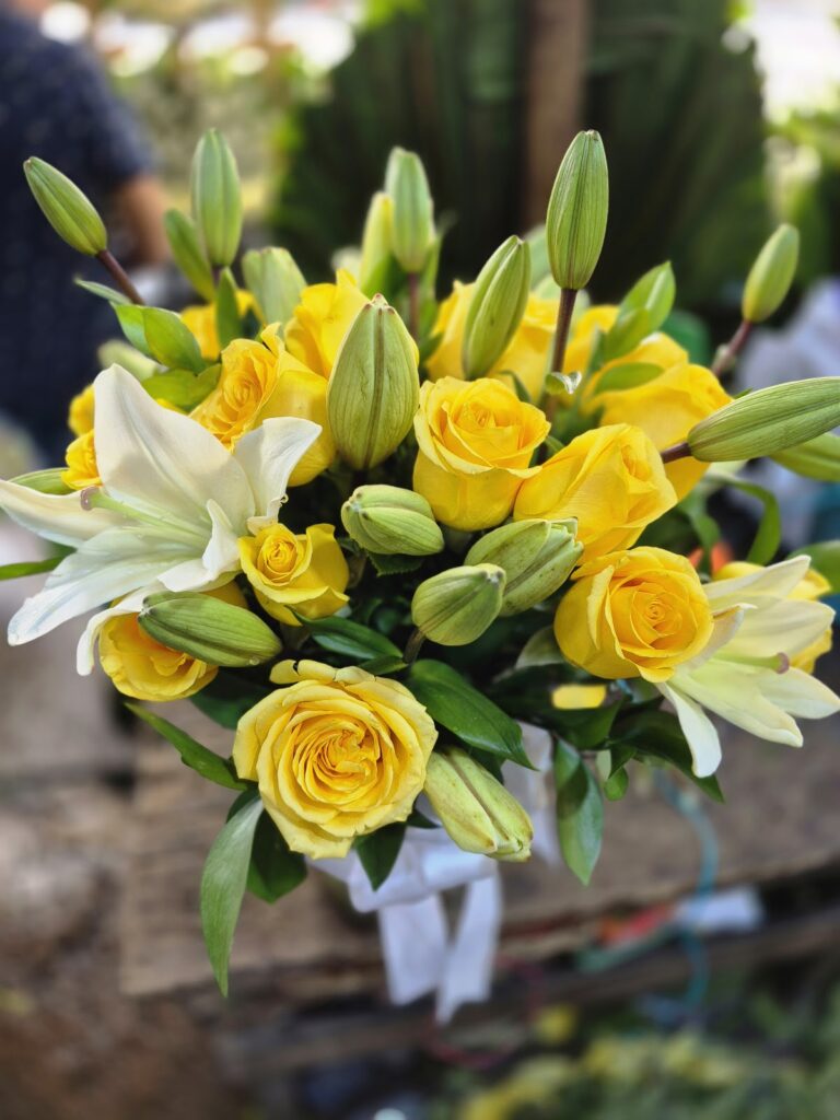107298 arreglos florales funebres a domicilio 24 hrs en cdmx envios en cdmx y parte de edo mex floreria aline flowers cdmx 768x1024