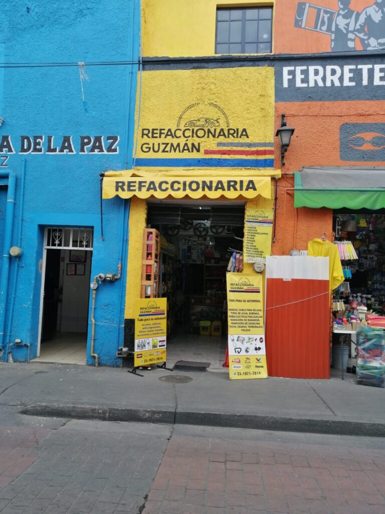 108894 refaccionaria guzman tlaquepaque centro 768x1024