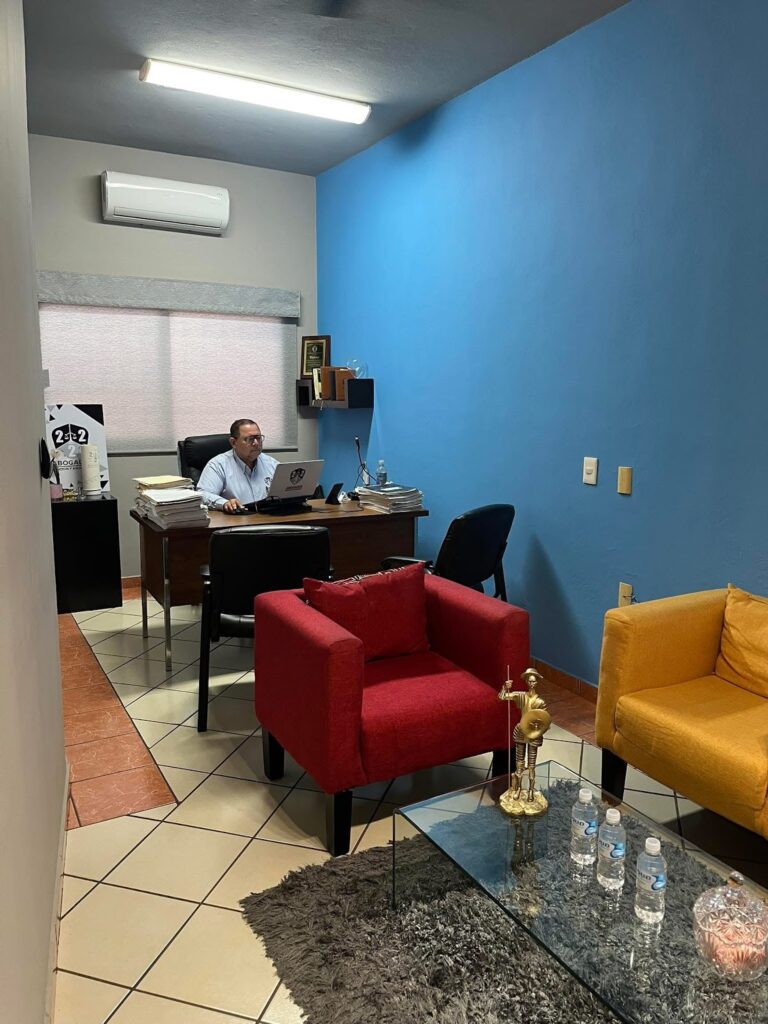 110257 222 abogados 768x1024