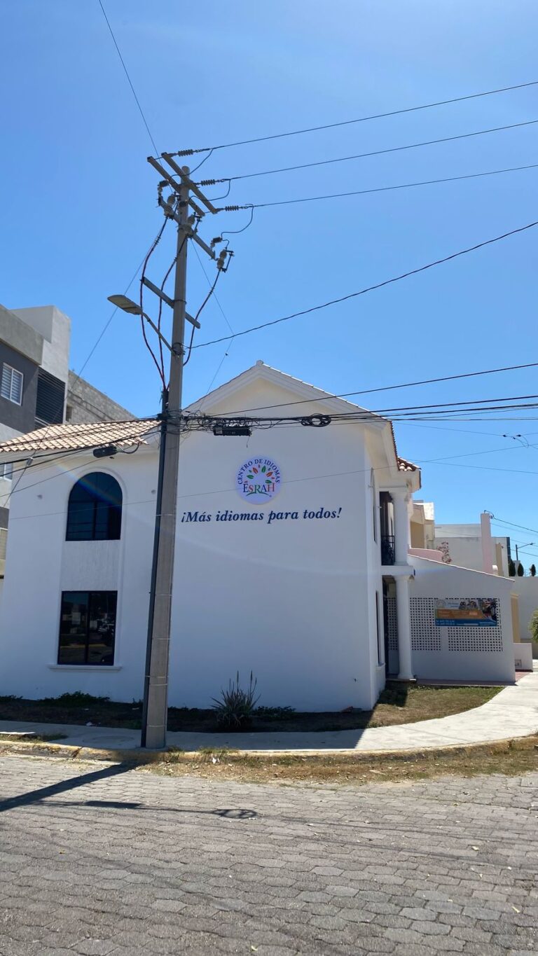 112627 esrah centro de idiomas 768x1365