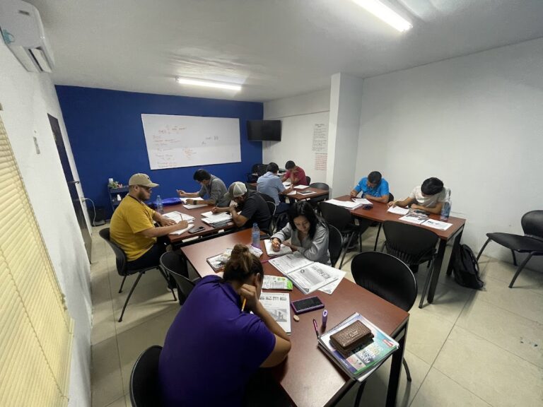 112692 instituto poliglota jedcky 768x576