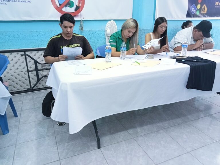 112889 academia real de manejo 768x576