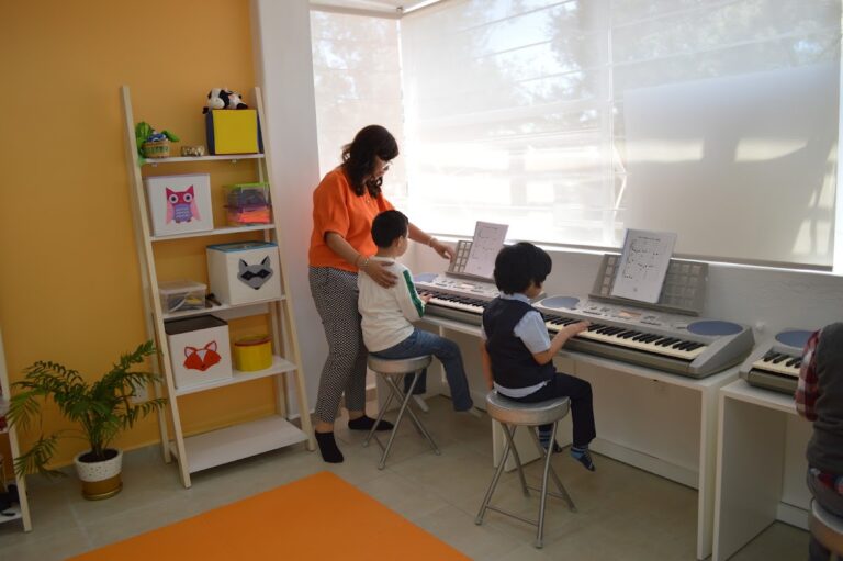 113256 academia de musica a.m 768x511