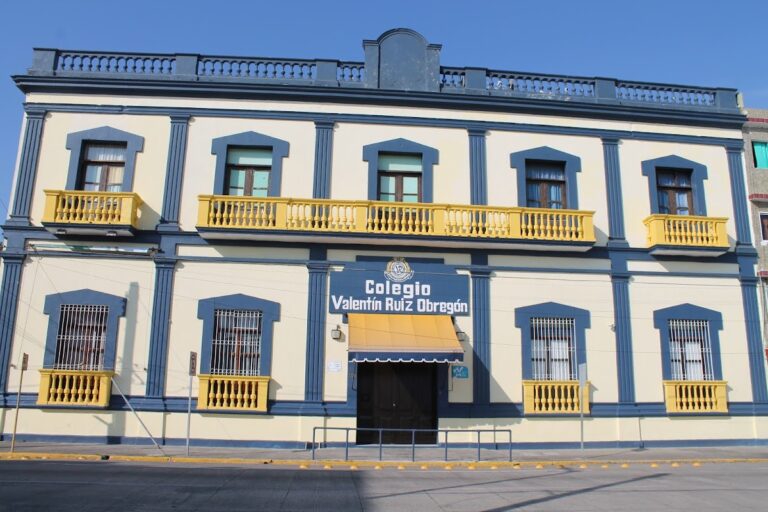 114012 colegio valentin ruiz obregon 768x512