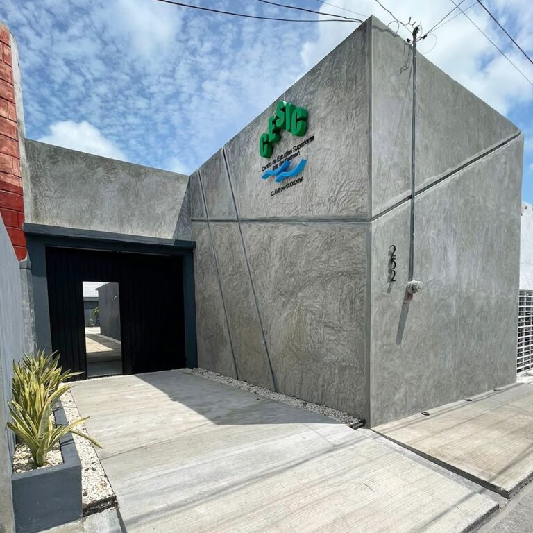 114348 cesic centro de estudios superiores isla del carmen 768x768