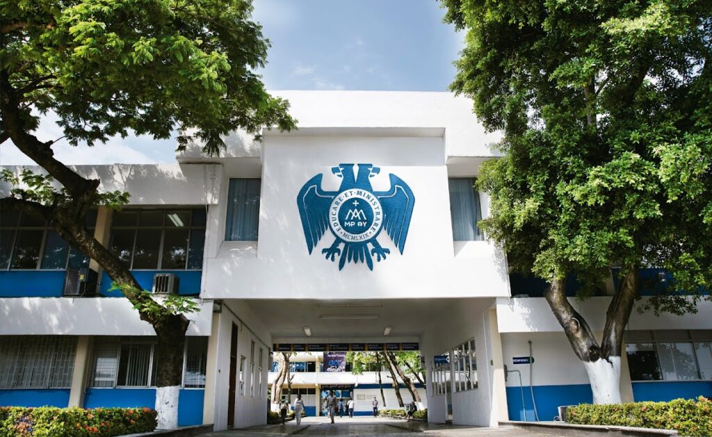 114479 universidad cristobal colon 1024x629