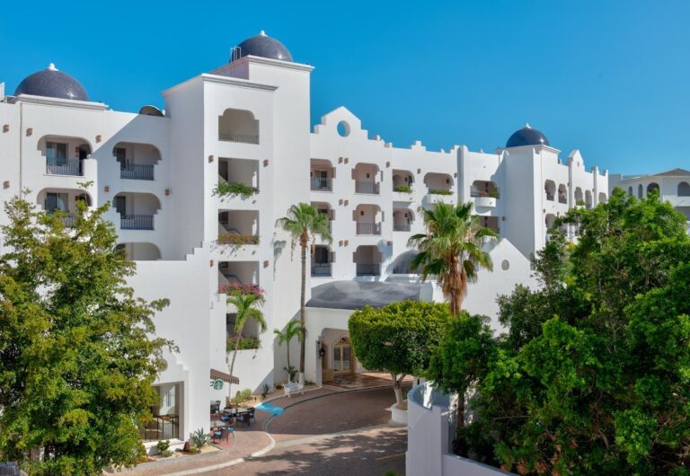 114926 pueblo bonito blanco los cabos beach resort 768x530