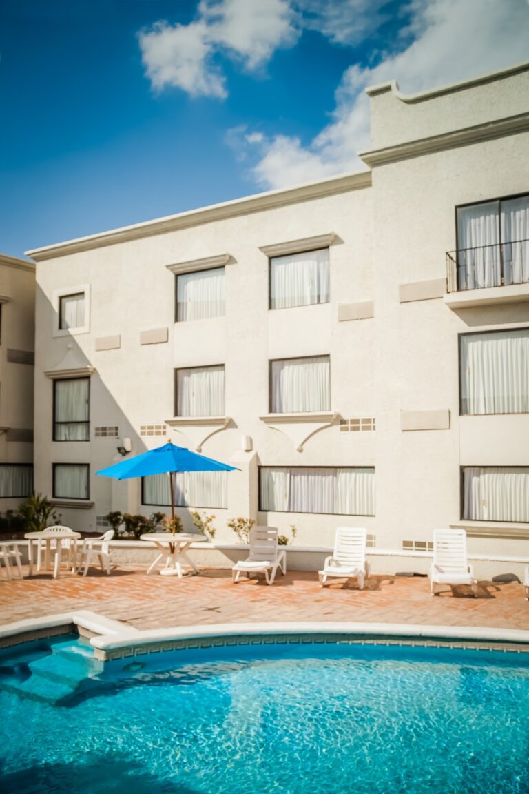 114949 fiesta inn monclova 768x1152