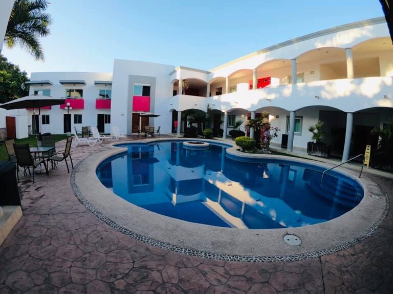 114985 gran hotel tecoman 768x576
