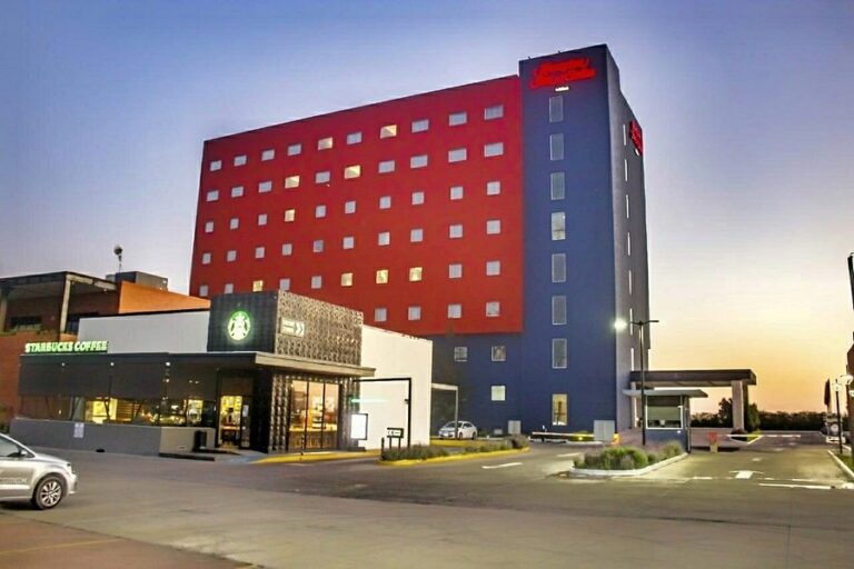 115033 hampton inn suites by hilton salamanca bajio 768x512