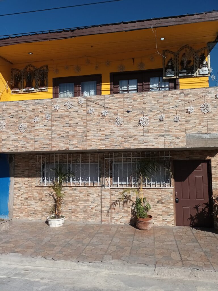 115317 hospedaje barato familiar 768x1024