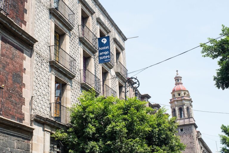 115403 hotel amigo suites 768x513