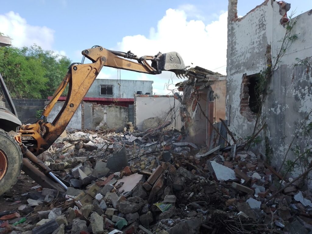 116434 renta de excavadora y reto martillo 1024x768