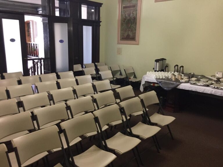 116577 pro eventos renta de mobiliario para eventos y servicio de banquetes 768x576