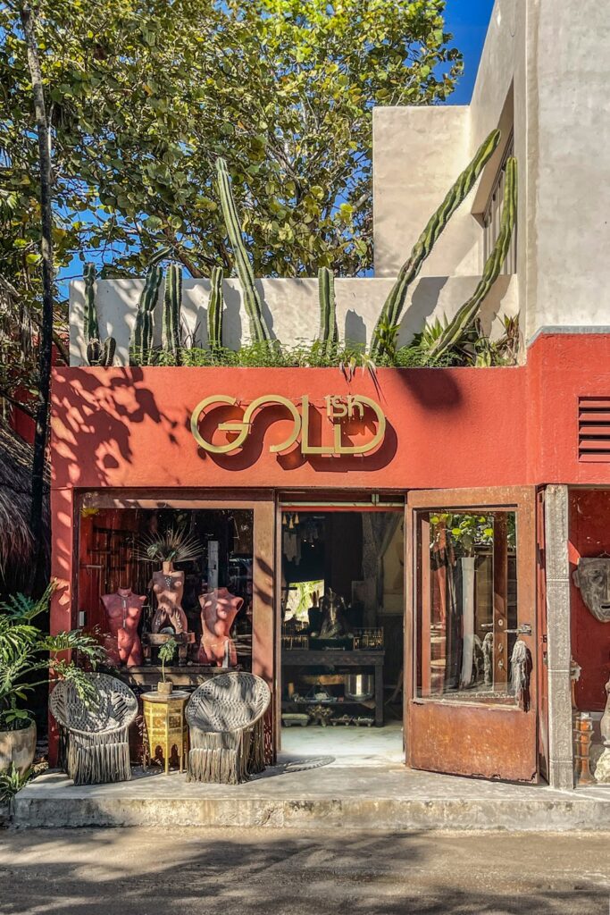 117884 goldish jungle 683x1024