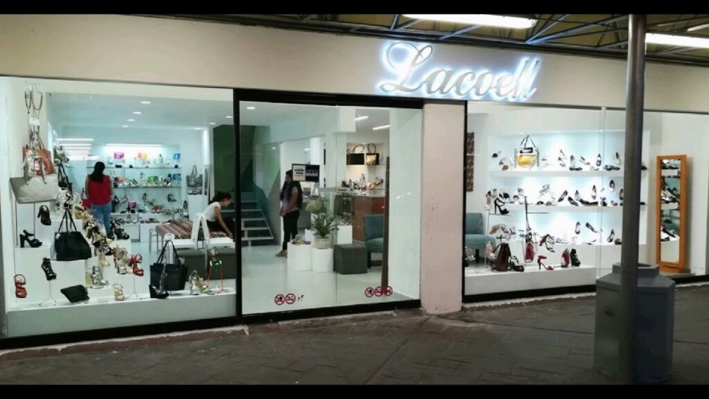 118011 zapateria lacoell 1024x576