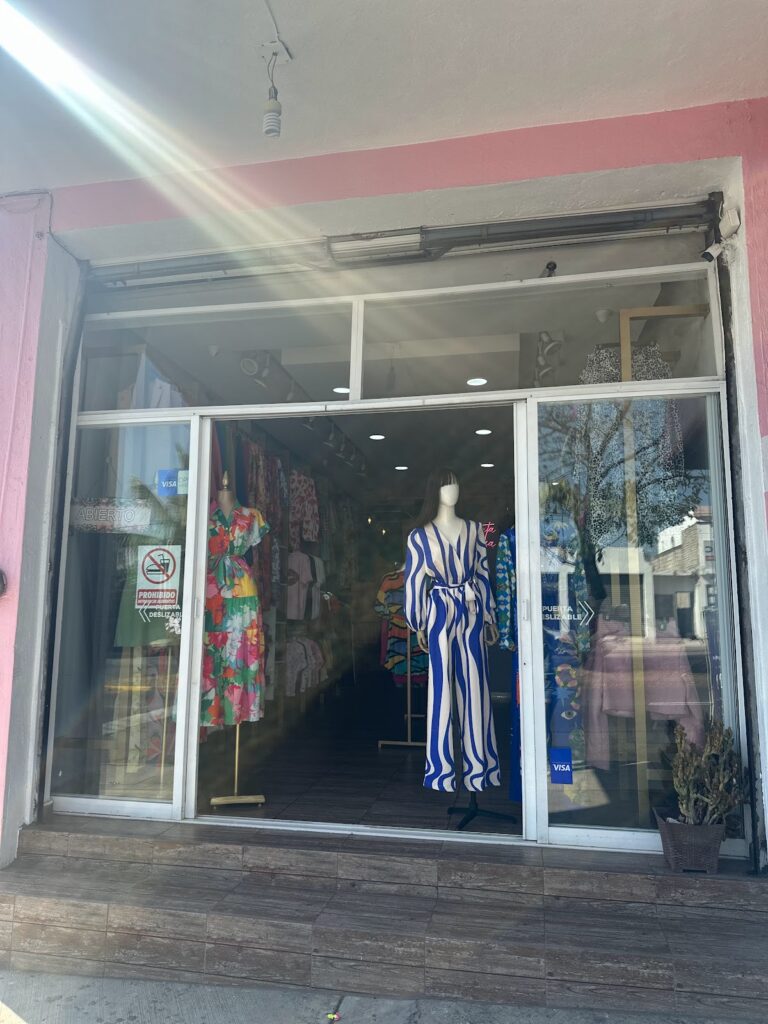 118389 km boutique 768x1024