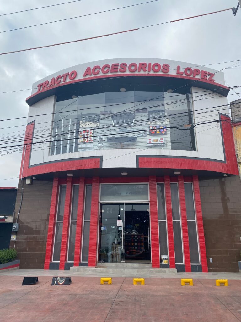 118785 tracto accesorios lopez 768x1024