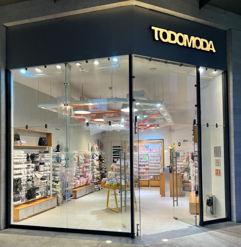 118918 todomoda marina puerto cancun 768x788
