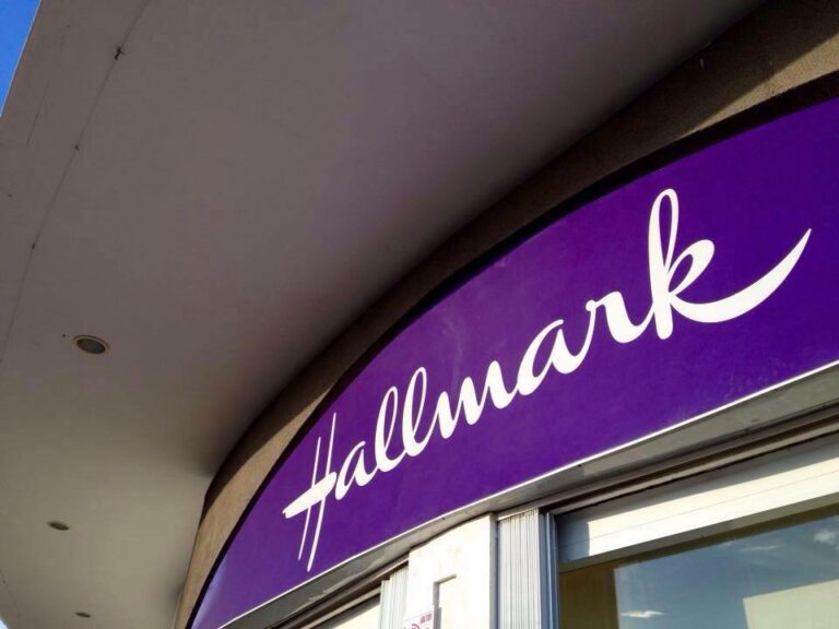 119309 hallmark shop cancun 768x576