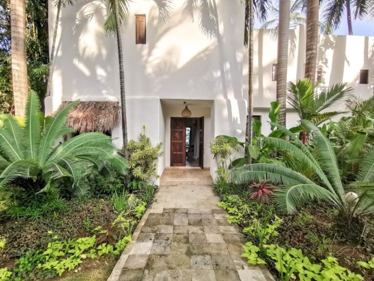 120985 la costera paisajismo y jardineria 768x576