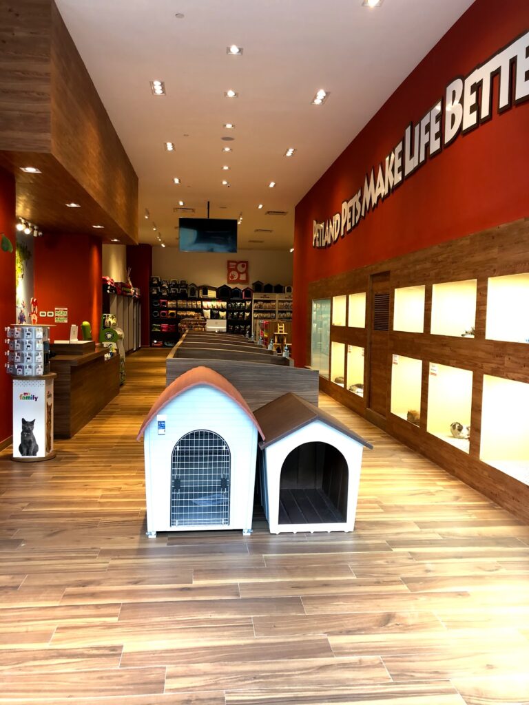 121717 petland 768x1024