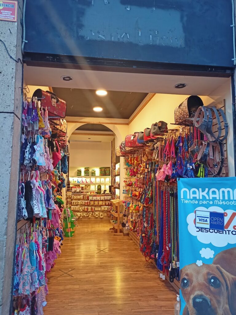 121758 nakama tienda para mascotas 768x1024