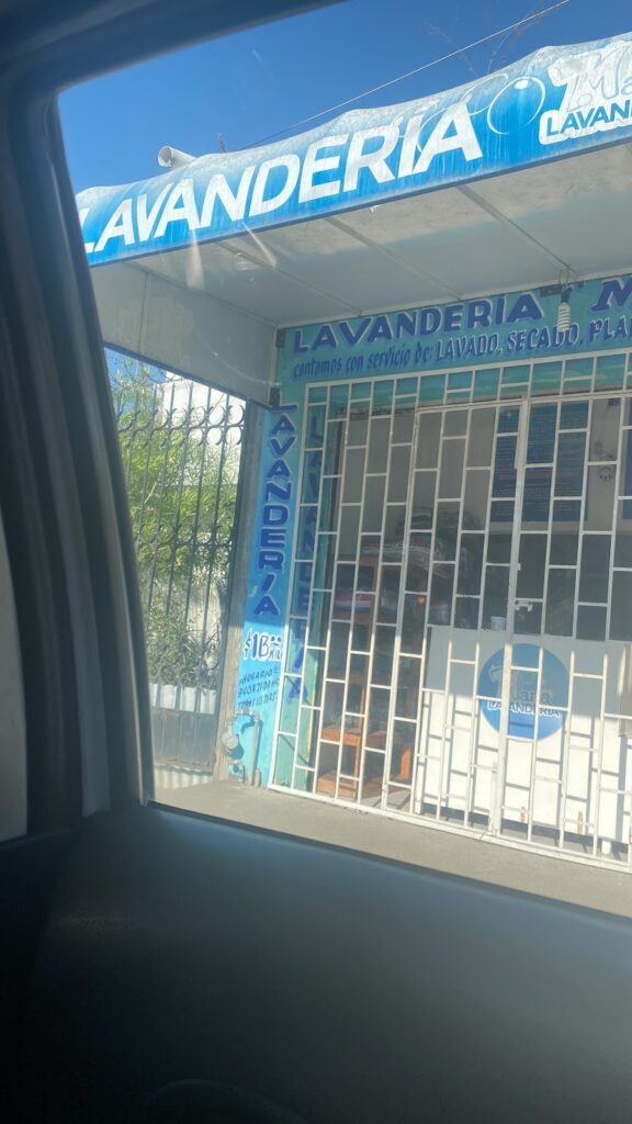 122711 lavanderia maria 576x1024