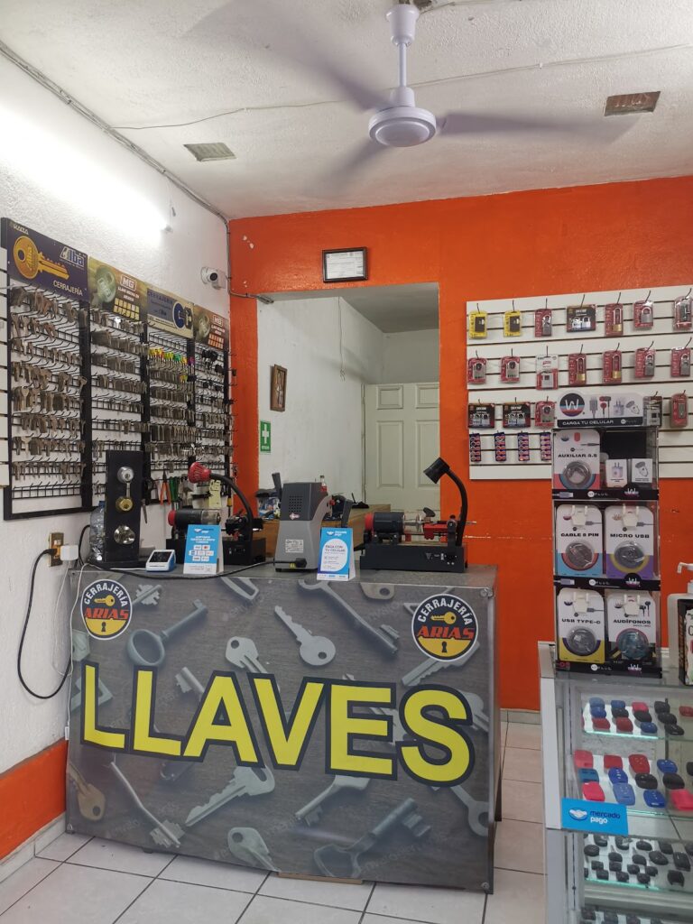 87431 cerrajeria arias 768x1024