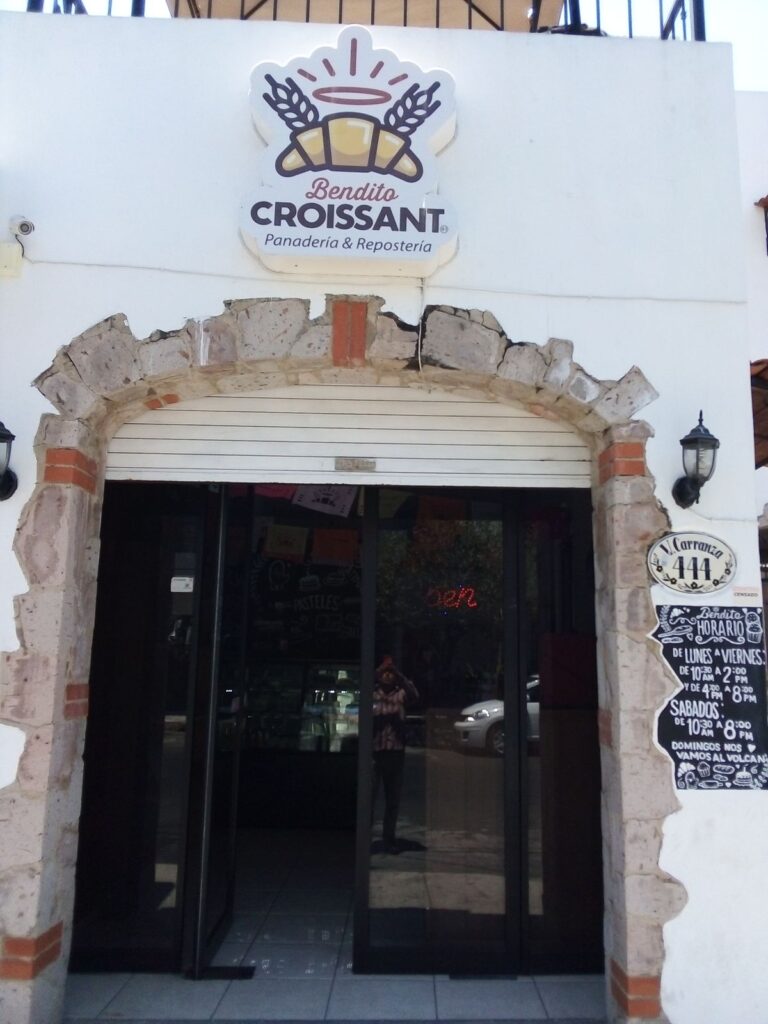 88766 bendito croissant 768x1024
