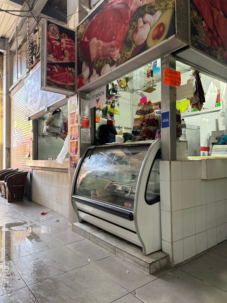 88933 carniceria la vencedora 768x1024