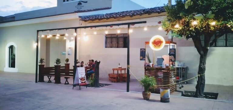 89187 cafe colima waffles postres · los waffles de la villa 768x364