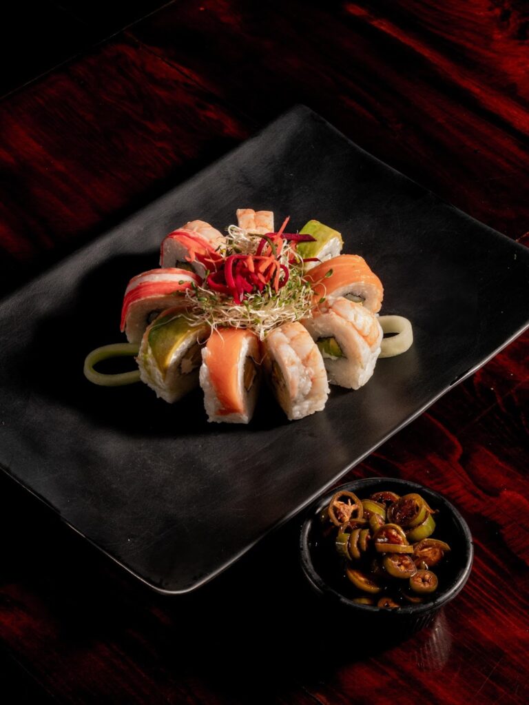 90440 zo sushi pizza 768x1023