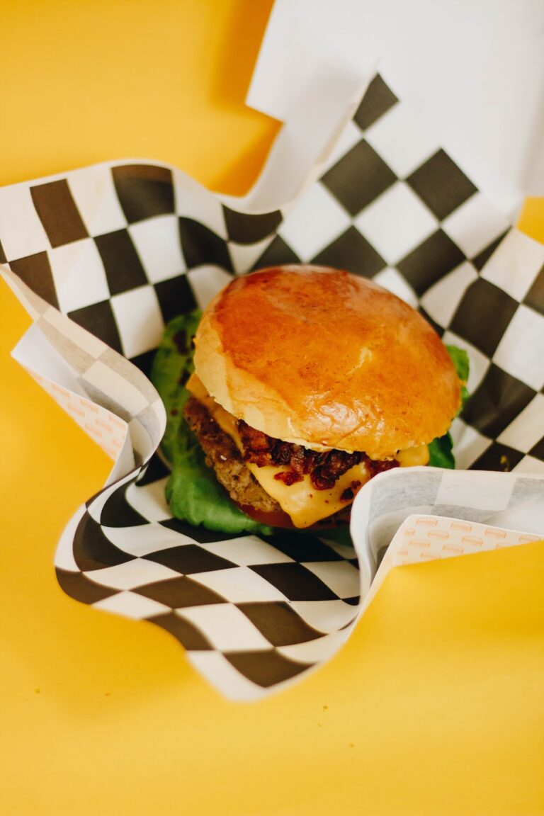90544 santo pecado burgers 768x1152