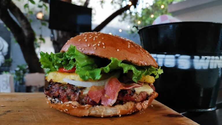 90579 hamburguesas betos wings 768x432