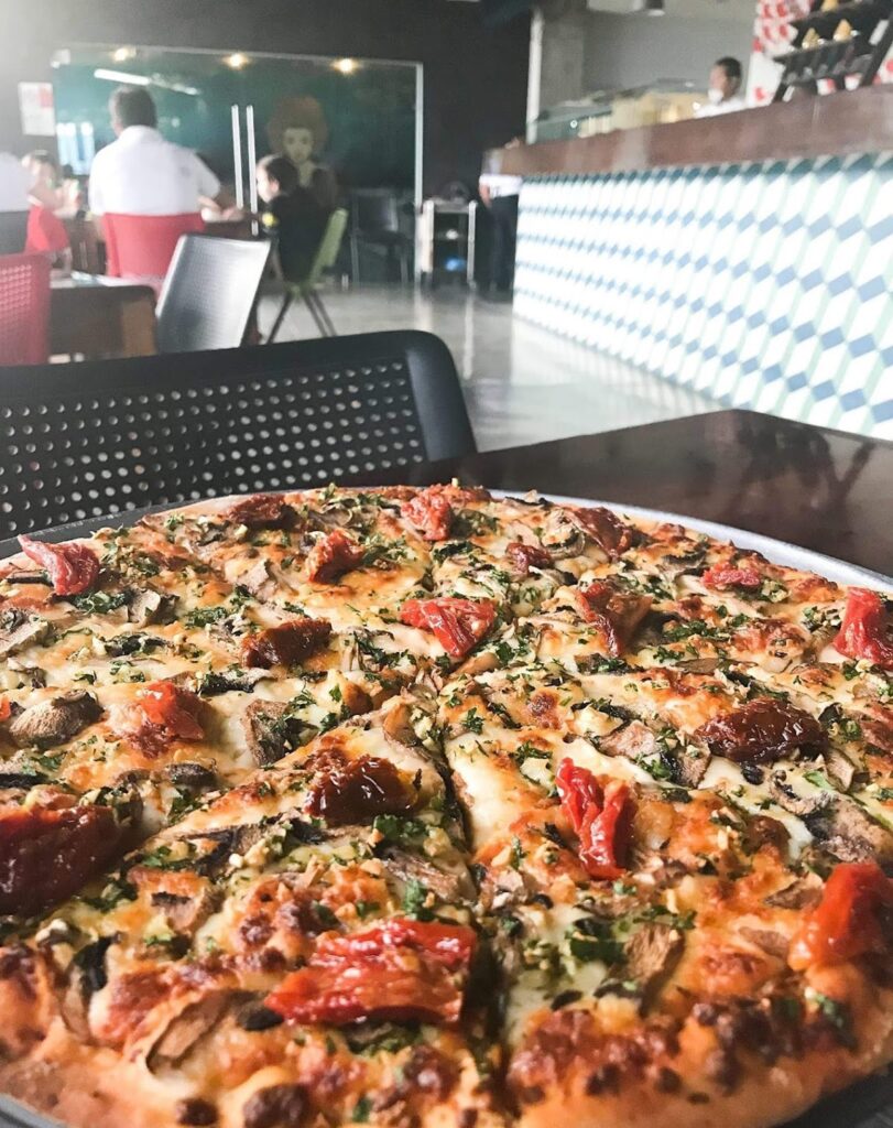 92074 zo sushi pizza 811x1024