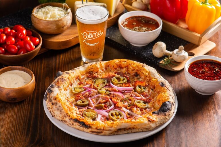 92083 tomate pizzeria napolitana • colima 768x513