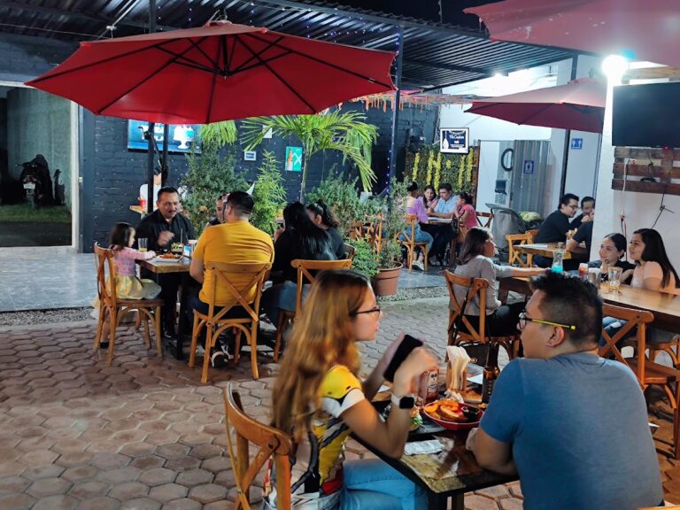 92921 dr. burger restaurante 768x576