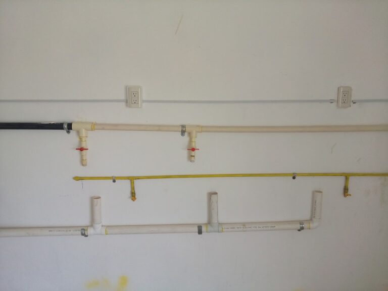 93253 multiservicios el amper plomeria electricidad 768x576