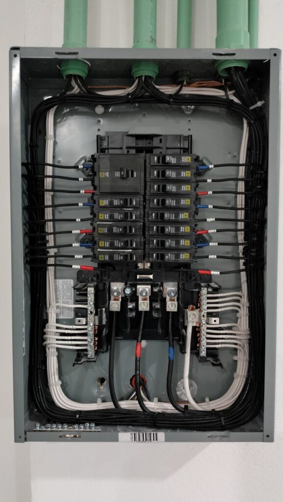 93613 electricista electricistec 577x1024