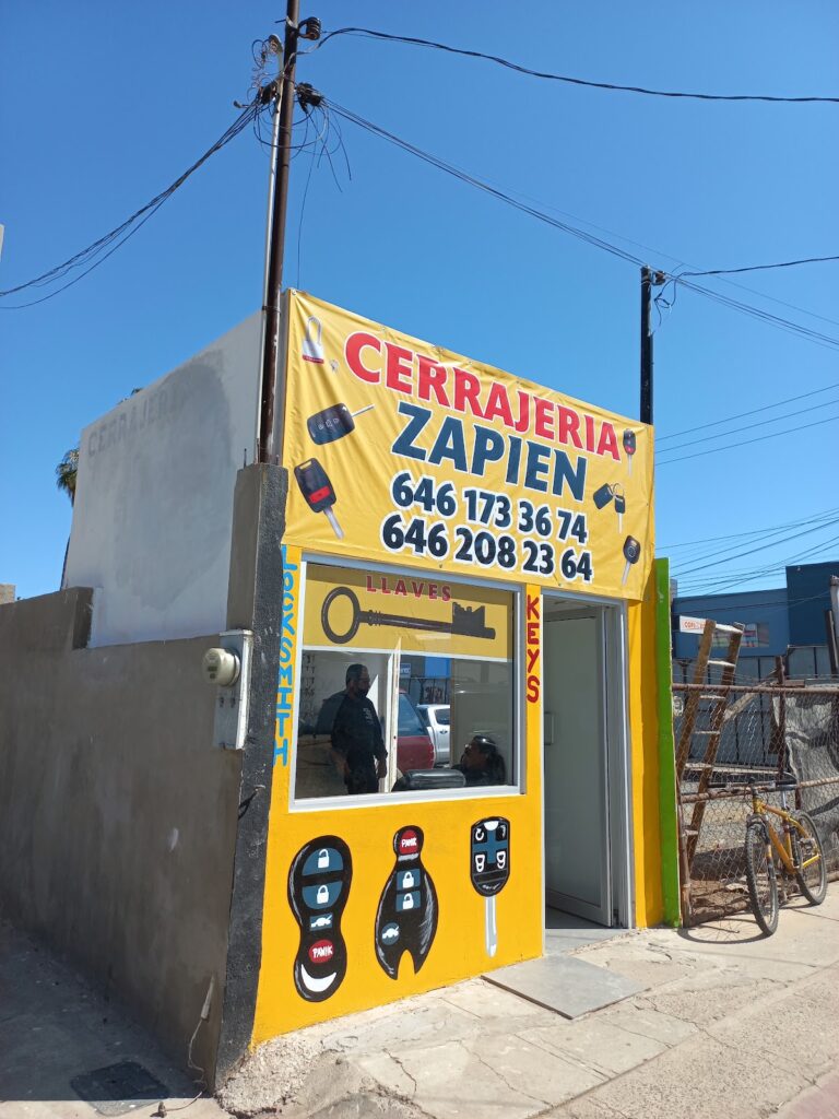 96560 cerrajeria zapien 768x1024