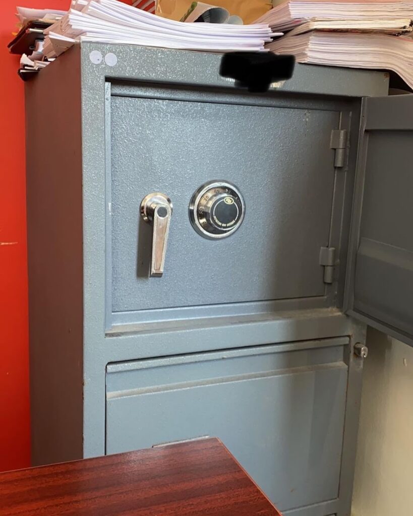 97035 cerrajeria maya key 819x1024